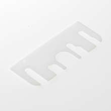 Afbeeldingen van Axa Onderlegplaat 1mm kunststof wit voor scharnier 89 x 89mm 1143-01-95