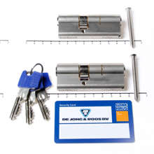 Afbeeldingen van Set cilinders dubbel  (2 stuks) 45/30 (bui./bin.) voorzien van SKG ***,  met certificaat en 6 sleutels
