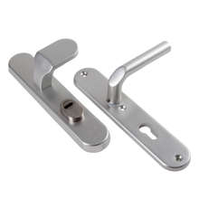 Afbeeldingen van Ami Kruk/knop schild, aluminium veiligheidsbeslag 250/15 - 145 KT  rechts f1 pc92 + 369 dd=55-60